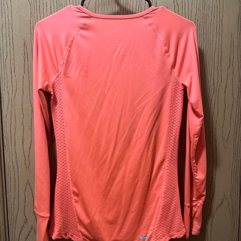 Long sleeve active wear shirt size Small - Picture 8 of 8